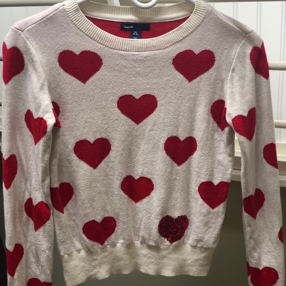 Gap Kids valentine’s sweater - Picture 1 of 3